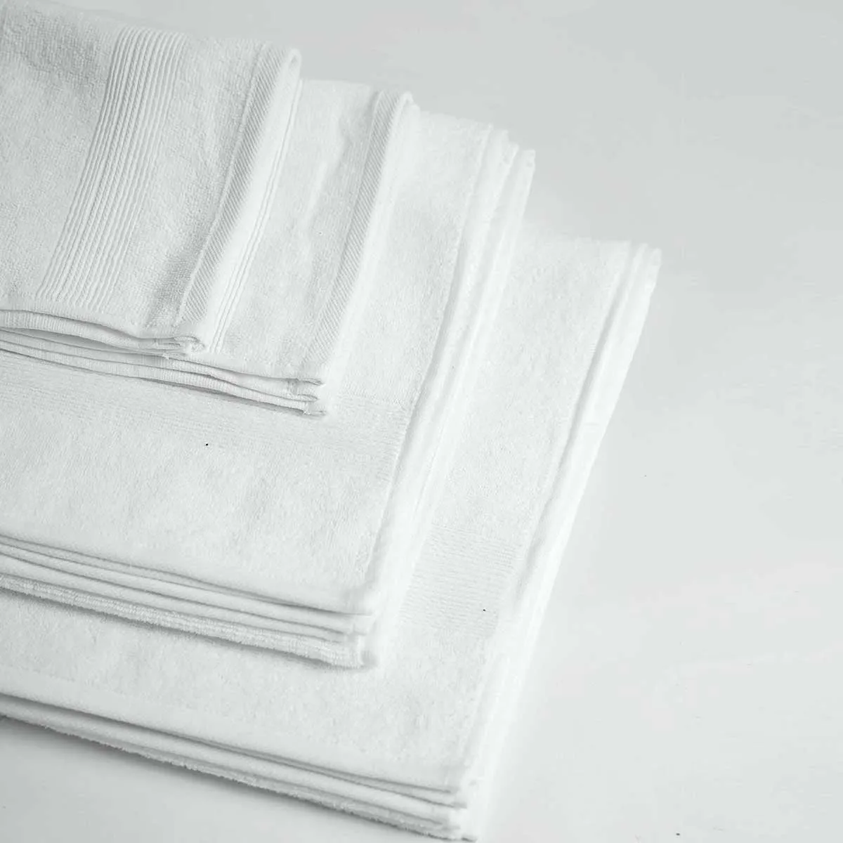 Bath towels, set of 4, white colour