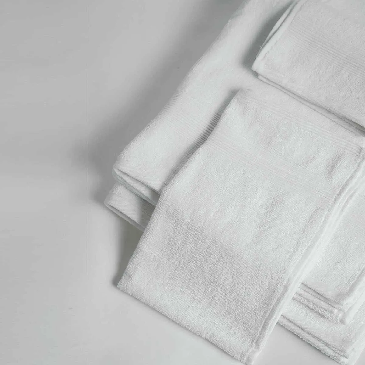 Bath towels, set of 4, white colour