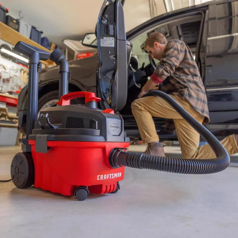 Craftsman 4 gal Corded Wet/Dry Vacuum 120 V 5 HP