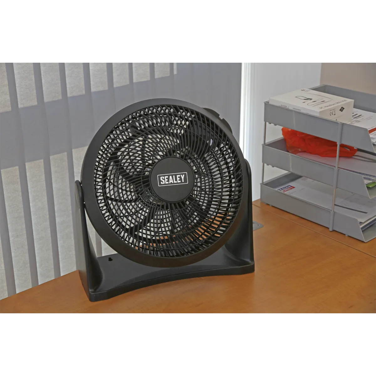 Desk/Floor Fan 3-Speed 12" 230V