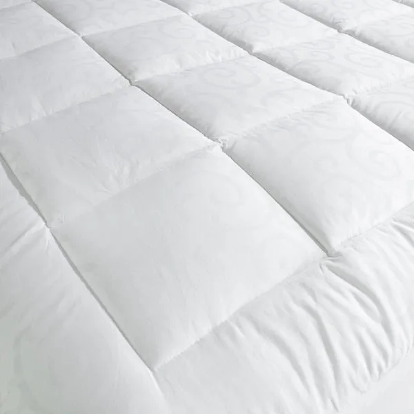 DownLinens 300 Thread Count Luxury Waterproof Mattress Pad