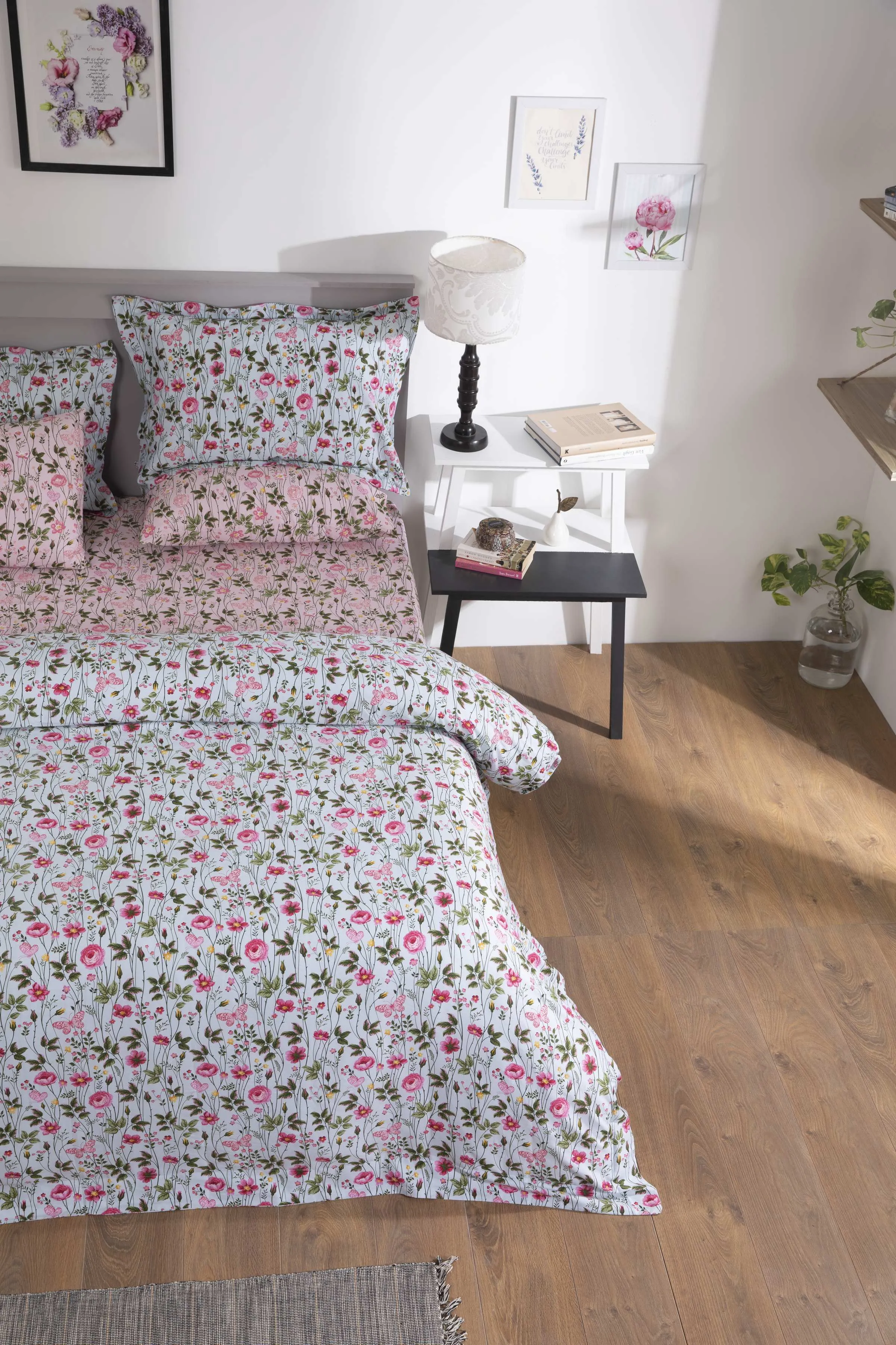 Pastel Floral-Quilt Cover