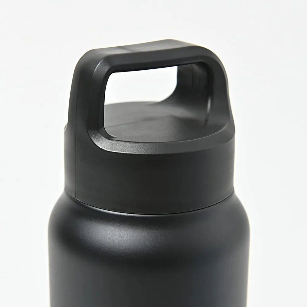 Peacock 0.80L Handle Lid Bottle - Black