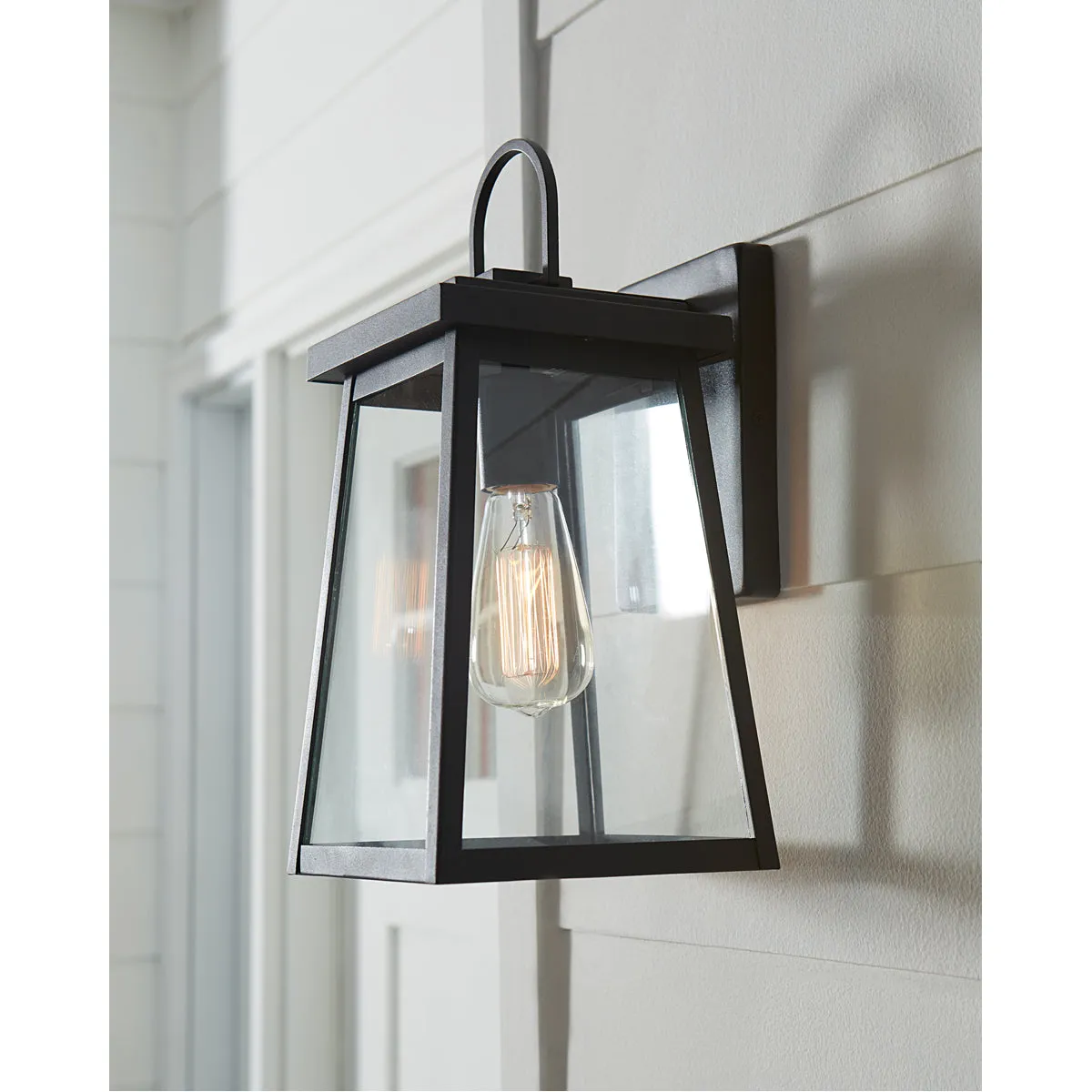 Sea Gull Lighting Founders Medium 1-Light Wall Lantern without Bulb