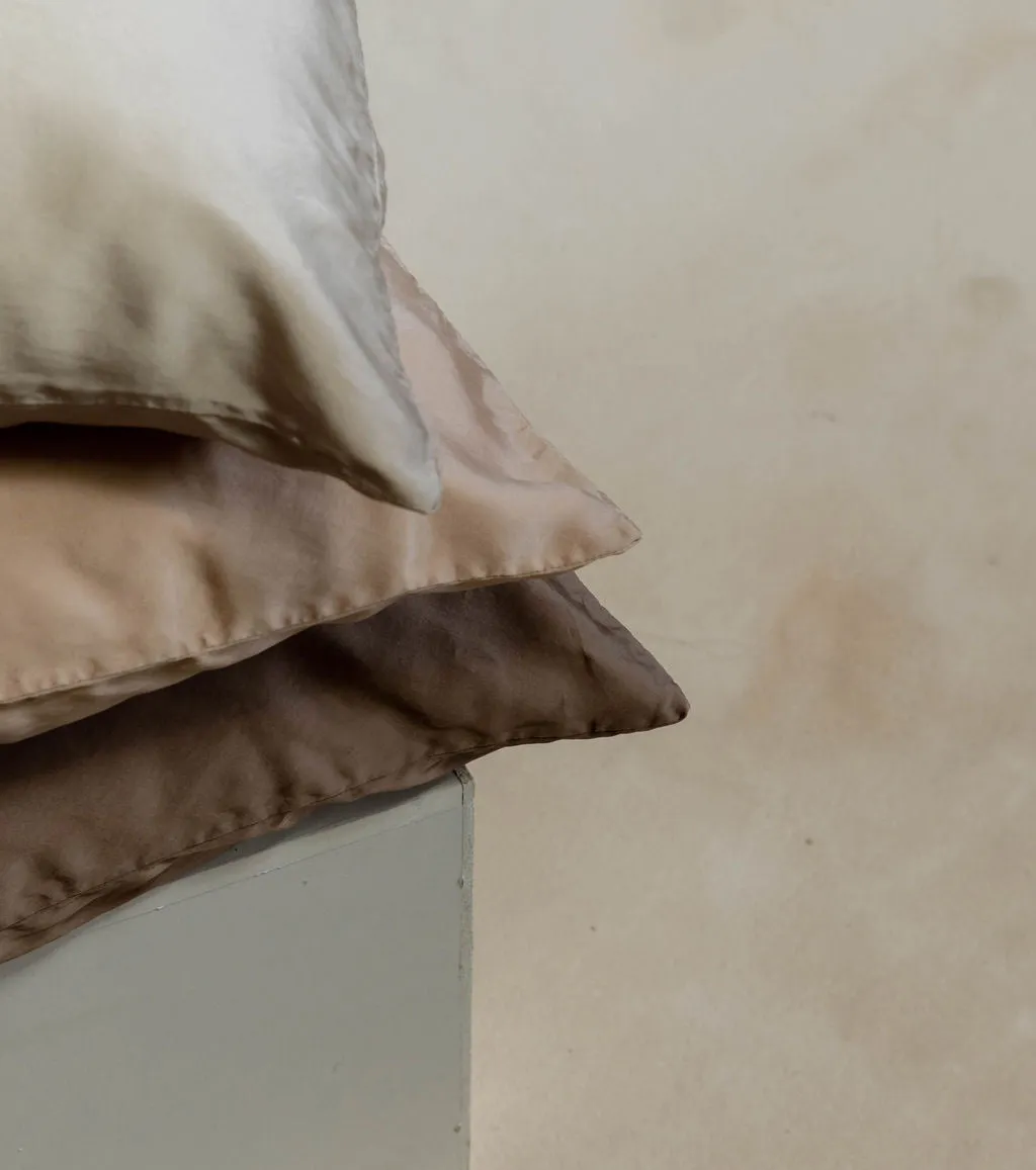 Silk Pillowcase in Dove