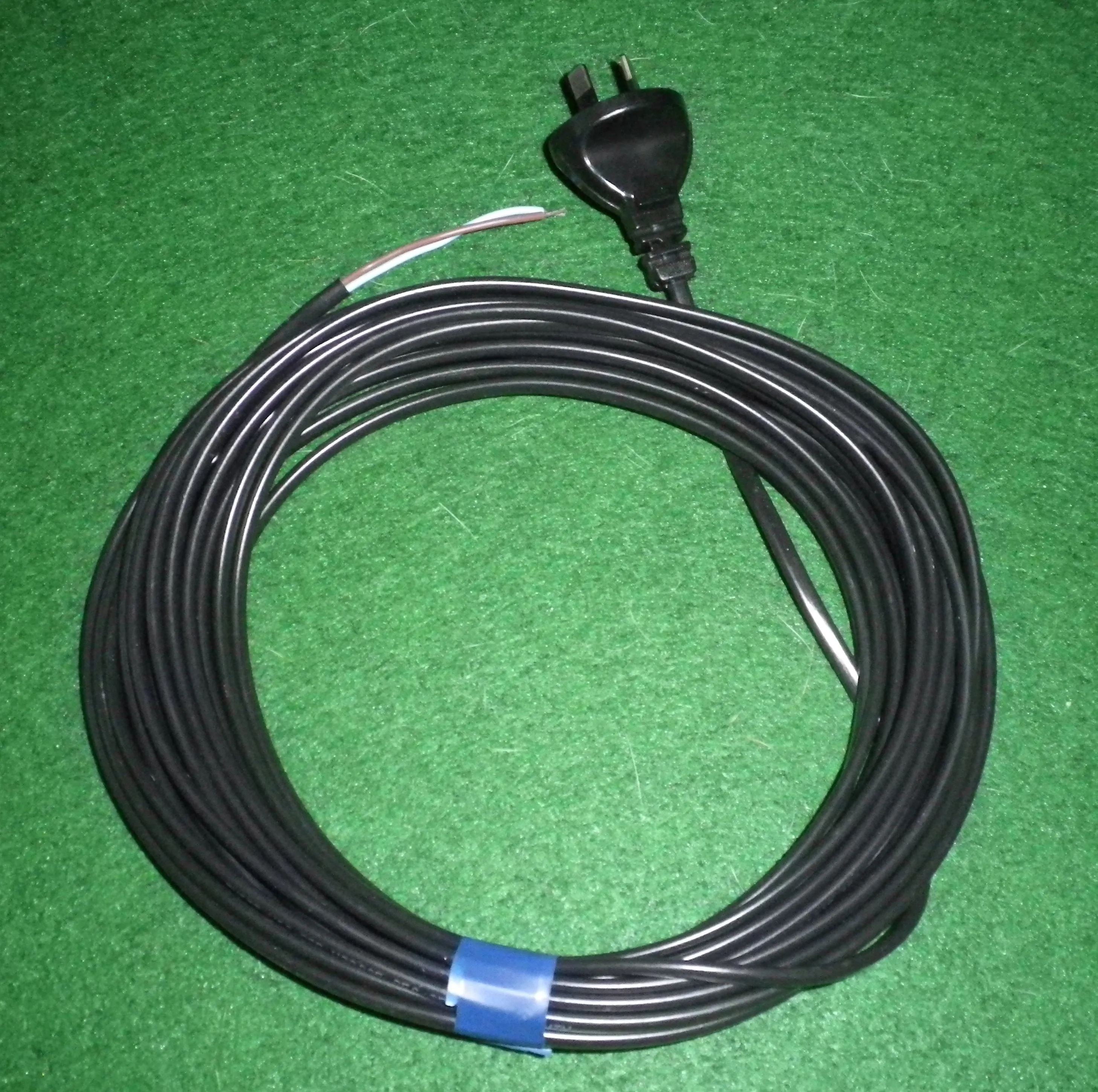 Universal Vacuum Flat 2Wire Mains Power Cord & Plug 9mtr - Part # CR9-2FLAT